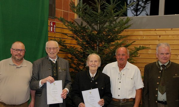 Personen von Links: Kreisjägermeister Werner Ziegler, Dr. Edgar Reiss, Fritz Varga, Roland Mosgallik, Bezirksjägermeister Edgar Häusser.
